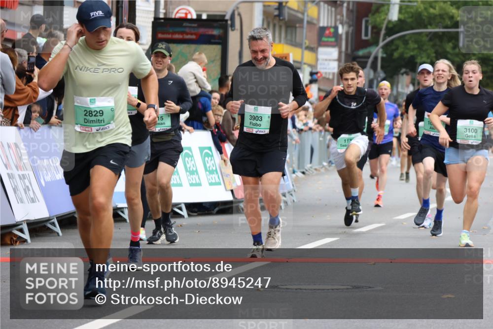 21.09.2025 - PSD Bank Halbmarathon Strokosch-Dieckow http://msf.ph/oto/8945247 21.09.2025 11:55:57 Ziel 1038, 1124, 1133, 1273, 1536, 1568, 1615, 2187, 2210, 2218, 2323, 2456, 2488, 2535, 2626, 2636, 2678, 2792, 2829, 2901, 3100, 3166, 3903, 3959, 4062 meine-sportfotos.de
