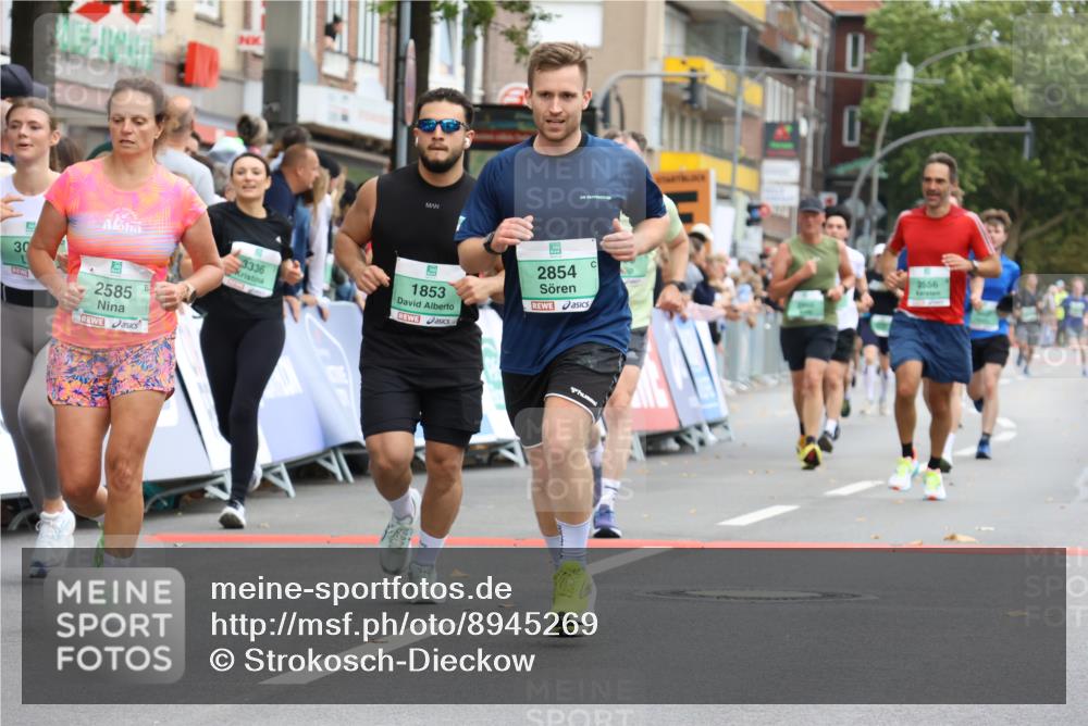 21.09.2025 - PSD Bank Halbmarathon Strokosch-Dieckow http://msf.ph/oto/8945269 21.09.2025 12:04:26 Ziel 1398, 1515, 1853, 2556, 2585, 2854, 2960, 3010, 3039, 3056, 3072, 3162, 3336, 3355, 3512, 3607 meine-sportfotos.de