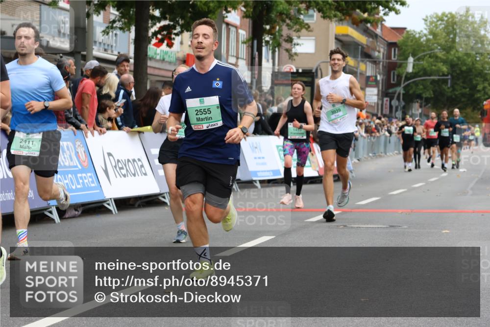 21.09.2025 - PSD Bank Halbmarathon Strokosch-Dieckow http://msf.ph/oto/8945371 21.09.2025 11:56:49 Ziel 1229, 1365, 1453, 2411, 2526, 2555, 2676, 2760, 2912, 2927, 3939, 4056 meine-sportfotos.de