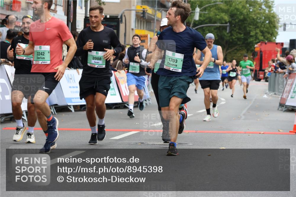 21.09.2025 - PSD Bank Halbmarathon Strokosch-Dieckow http://msf.ph/oto/8945398 21.09.2025 11:57:00 Ziel 1035, 1393, 1453, 1703, 1959, 2197, 2242, 2566, 2659, 3209, 3988 meine-sportfotos.de