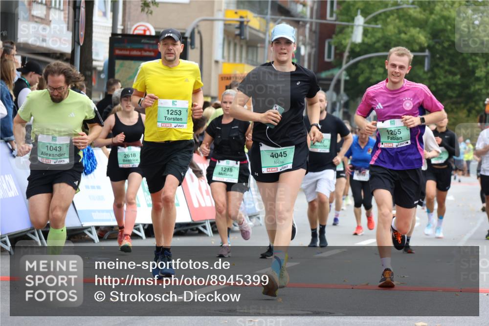 21.09.2025 - PSD Bank Halbmarathon Strokosch-Dieckow http://msf.ph/oto/8945399 21.09.2025 12:05:16 Ziel 1043, 1171, 1218, 1219, 1253, 1255, 1387, 2097, 2618, 3262, 3267, 4021, 4045 meine-sportfotos.de