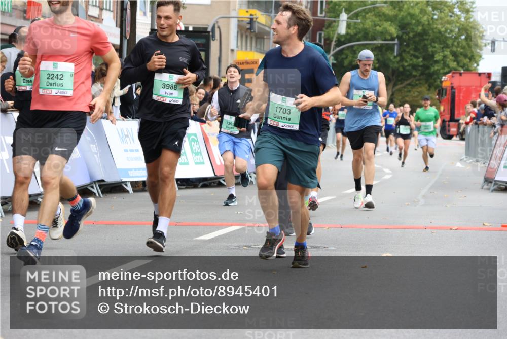 21.09.2025 - PSD Bank Halbmarathon Strokosch-Dieckow http://msf.ph/oto/8945401 21.09.2025 11:57:00 Ziel 1035, 1393, 1453, 1703, 1959, 2197, 2242, 2566, 2659, 3209, 3988 meine-sportfotos.de