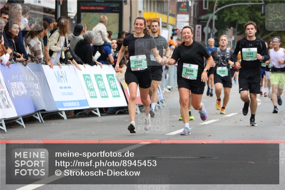 21.09.2025 - PSD Bank Halbmarathon Strokosch-Dieckow http://msf.ph/oto/8945453 21.09.2025 11:57:22 Ziel 1223, 2319, 2465, 2592, 2598, 2756, 3110, 3945, 4025, 4059, 4061 meine-sportfotos.de