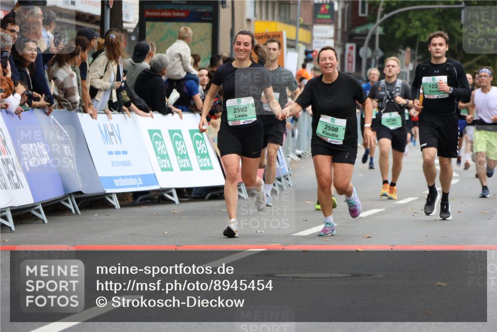 21.09.2025 - PSD Bank Halbmarathon Strokosch-Dieckow http://msf.ph/oto/8945454 21.09.2025 11:57:22 Ziel 1223, 2319, 2465, 2592, 2598, 2756, 3110, 3945, 4025, 4059, 4061 meine-sportfotos.de