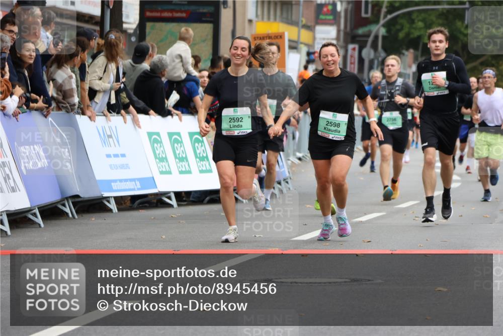 21.09.2025 - PSD Bank Halbmarathon Strokosch-Dieckow http://msf.ph/oto/8945456 21.09.2025 11:57:22 Ziel 1223, 2319, 2465, 2592, 2598, 2756, 3110, 3945, 4025, 4059, 4061 meine-sportfotos.de