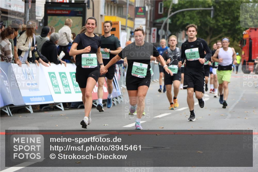 21.09.2025 - PSD Bank Halbmarathon Strokosch-Dieckow http://msf.ph/oto/8945461 21.09.2025 11:57:22 Ziel 1223, 2319, 2465, 2592, 2598, 2756, 3110, 3945, 4025, 4059, 4061 meine-sportfotos.de