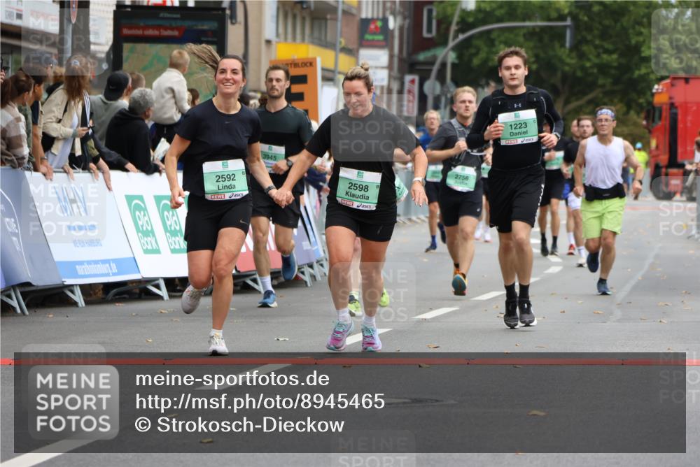 21.09.2025 - PSD Bank Halbmarathon Strokosch-Dieckow http://msf.ph/oto/8945465 21.09.2025 11:57:22 Ziel 1223, 2319, 2465, 2592, 2598, 2756, 3110, 3945, 4025, 4059, 4061 meine-sportfotos.de