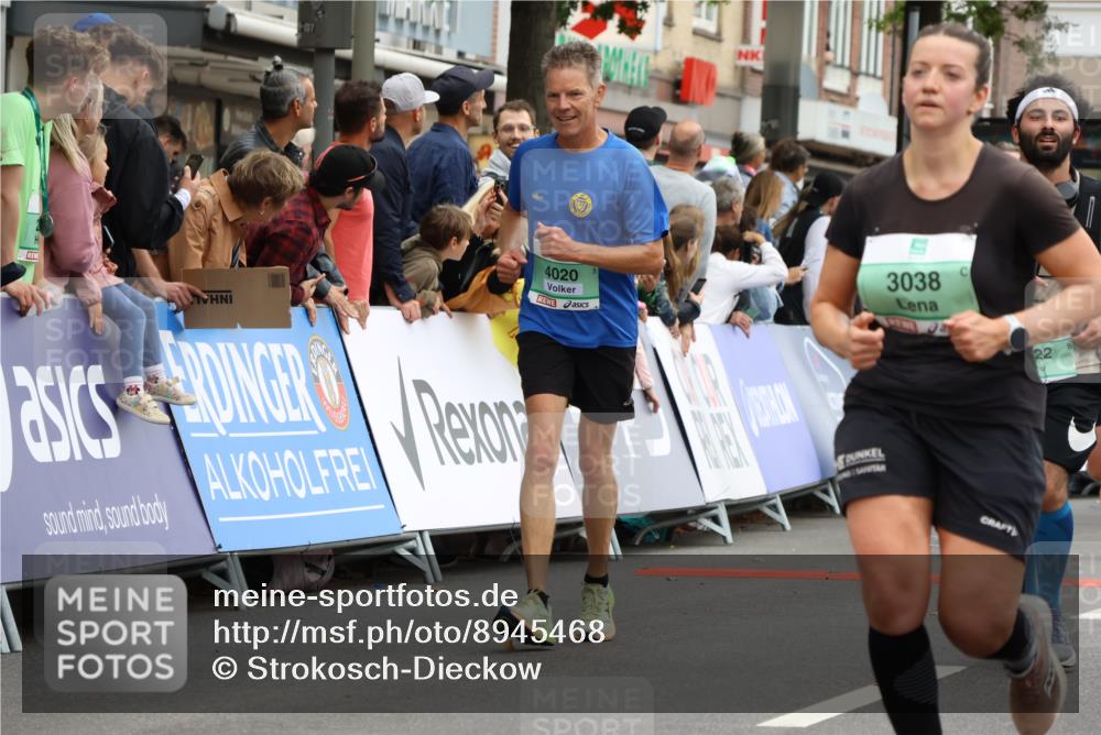 21.09.2025 - PSD Bank Halbmarathon Strokosch-Dieckow http://msf.ph/oto/8945468 21.09.2025 12:05:34 Ziel 1299, 1485, 1538, 2075, 2262, 2440, 2475, 2534, 2670, 3038, 3074, 3251, 4020, 4022 meine-sportfotos.de