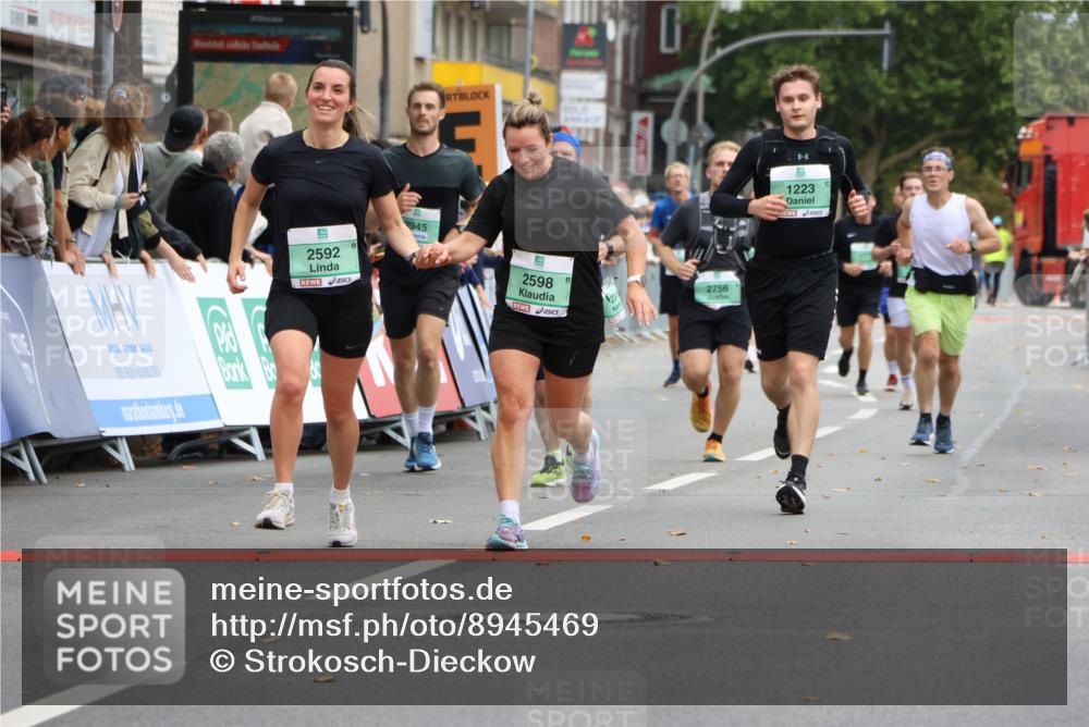 21.09.2025 - PSD Bank Halbmarathon Strokosch-Dieckow http://msf.ph/oto/8945469 21.09.2025 11:57:22 Ziel 1223, 2319, 2465, 2592, 2598, 2756, 3110, 3945, 4025, 4059, 4061 meine-sportfotos.de