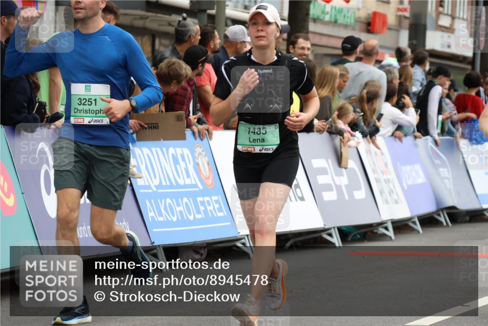 21.09.2025 - PSD Bank Halbmarathon Strokosch-Dieckow http://msf.ph/oto/8945478 21.09.2025 12:05:38 Ziel 1485, 1538, 2075, 2262, 2440, 2475, 2534, 2670, 2963, 3038, 3074, 3251, 4020, 4022 meine-sportfotos.de