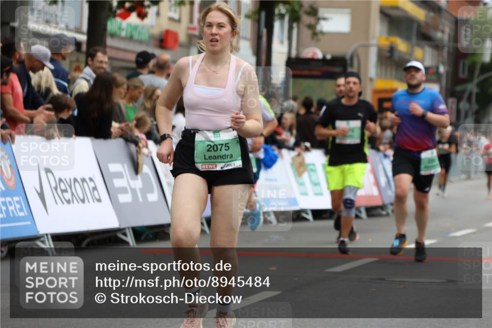 21.09.2025 - PSD Bank Halbmarathon Strokosch-Dieckow http://msf.ph/oto/8945484 21.09.2025 12:05:39 Ziel 1485, 1538, 2075, 2262, 2440, 2475, 2534, 2670, 2963, 3038, 3251, 4020, 4022 meine-sportfotos.de