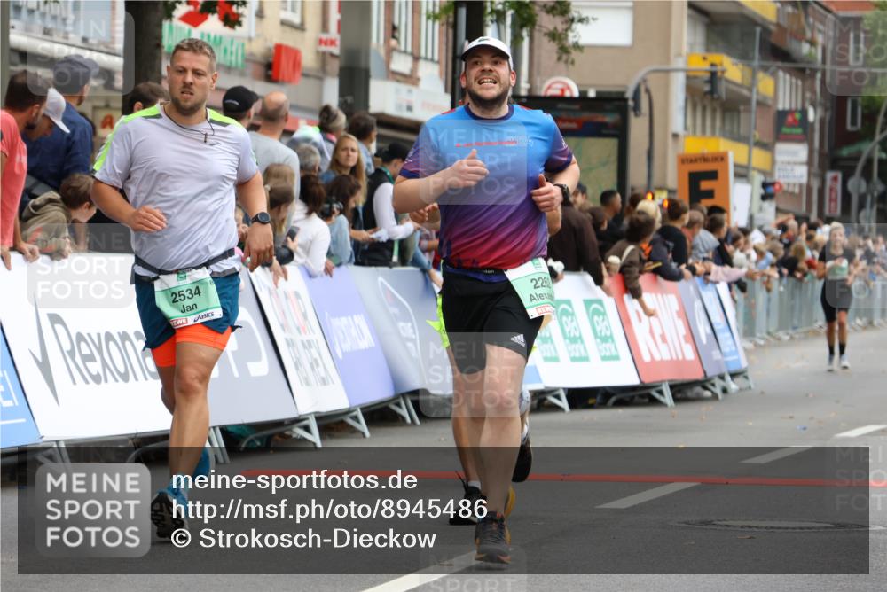 21.09.2025 - PSD Bank Halbmarathon Strokosch-Dieckow http://msf.ph/oto/8945486 21.09.2025 12:05:41 Ziel 1485, 1538, 2075, 2262, 2475, 2534, 2963, 3251, 4020, 4022 meine-sportfotos.de