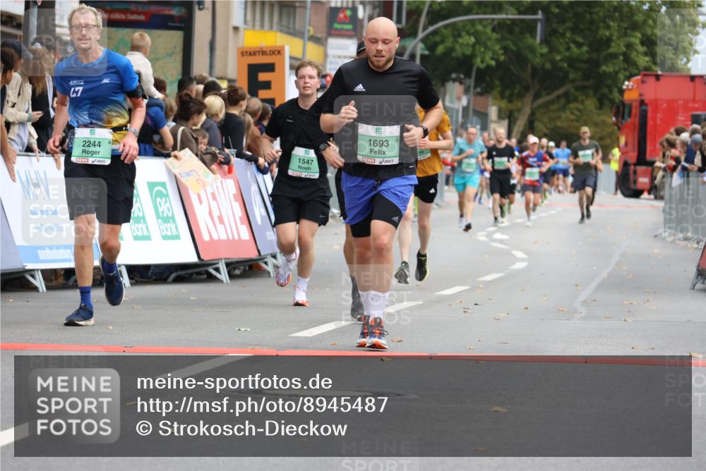 21.09.2025 - PSD Bank Halbmarathon Strokosch-Dieckow http://msf.ph/oto/8945487 21.09.2025 11:57:33 Ziel 1223, 1397, 1547, 1693, 2244, 2319, 2379, 2592, 2598, 2756, 2775, 3945, 4061 meine-sportfotos.de
