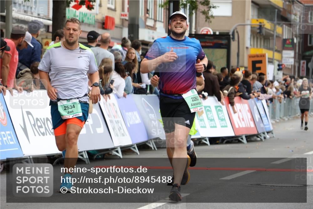 21.09.2025 - PSD Bank Halbmarathon Strokosch-Dieckow http://msf.ph/oto/8945488 21.09.2025 12:05:41 Ziel 1485, 1538, 2075, 2262, 2475, 2534, 2963, 3251, 4020, 4022 meine-sportfotos.de