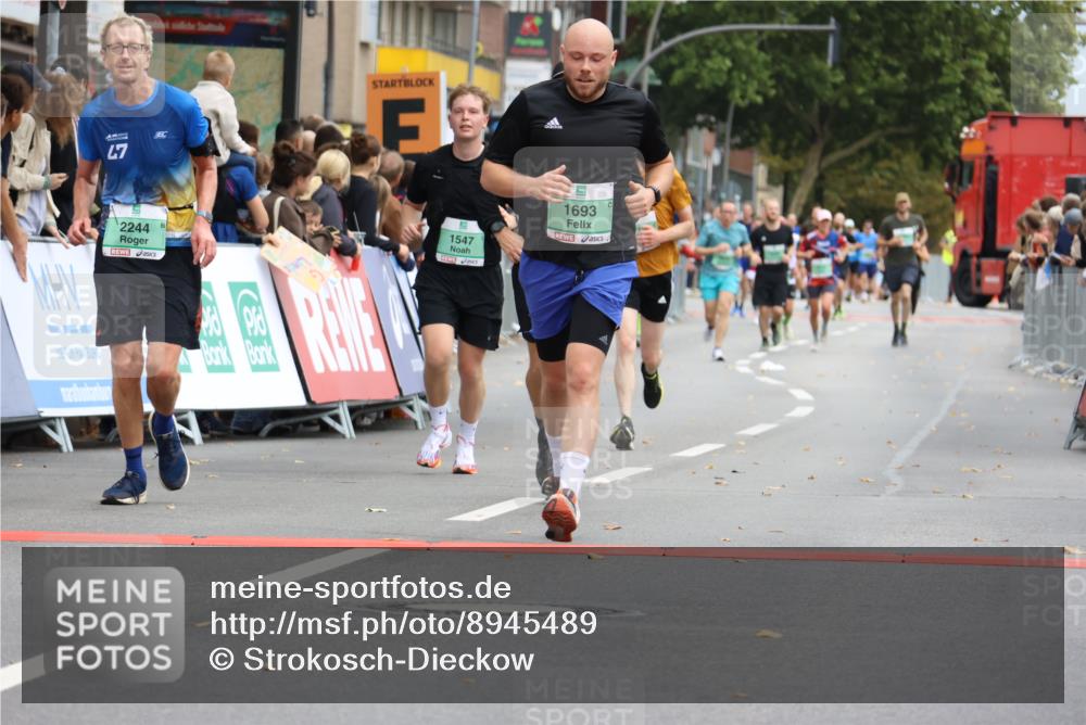 21.09.2025 - PSD Bank Halbmarathon Strokosch-Dieckow http://msf.ph/oto/8945489 21.09.2025 11:57:33 Ziel 1223, 1397, 1547, 1693, 2244, 2319, 2379, 2592, 2598, 2756, 2775, 3945, 4061 meine-sportfotos.de