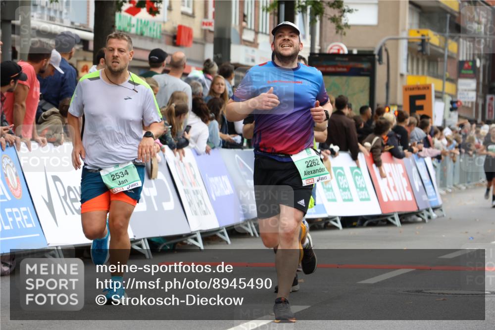 21.09.2025 - PSD Bank Halbmarathon Strokosch-Dieckow http://msf.ph/oto/8945490 21.09.2025 12:05:41 Ziel 1485, 1538, 2075, 2262, 2475, 2534, 2963, 3251, 4020, 4022 meine-sportfotos.de
