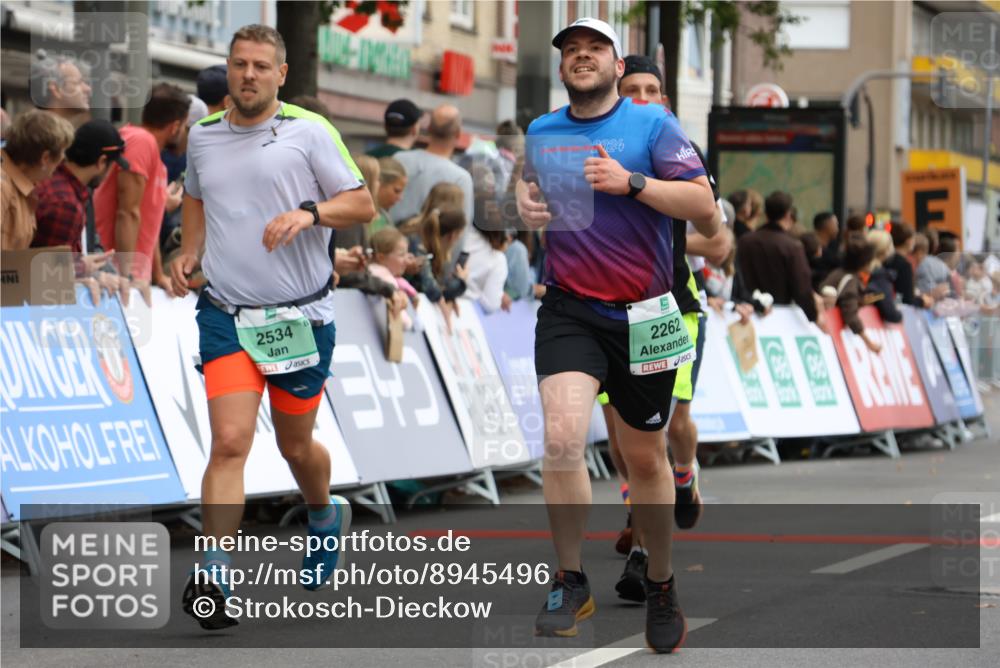 21.09.2025 - PSD Bank Halbmarathon Strokosch-Dieckow http://msf.ph/oto/8945496 21.09.2025 12:05:41 Ziel 1485, 1538, 2075, 2262, 2475, 2534, 2963, 3251, 4020, 4022 meine-sportfotos.de
