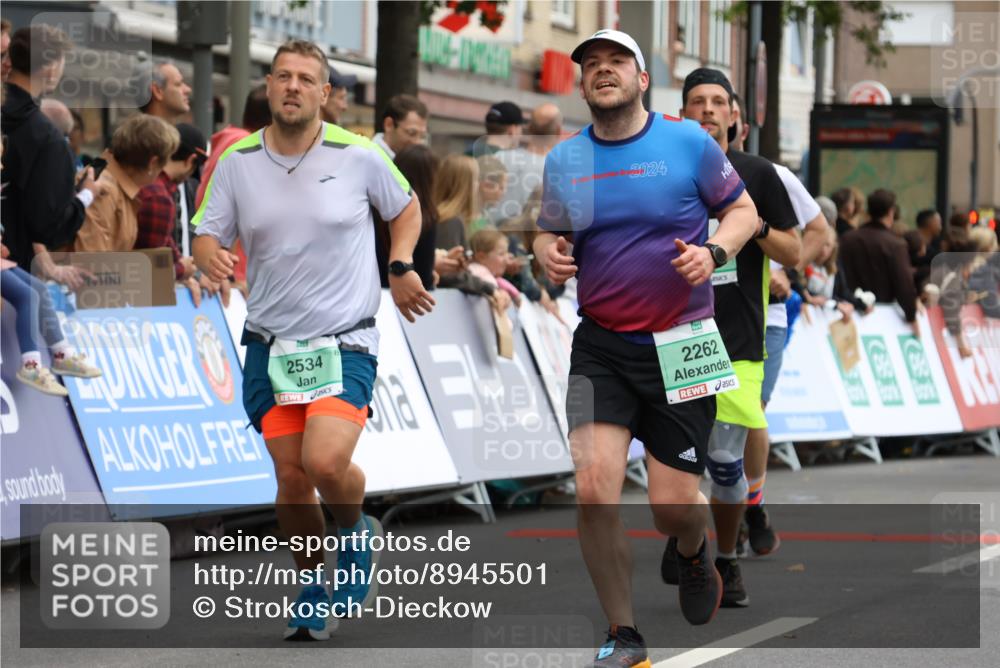 21.09.2025 - PSD Bank Halbmarathon Strokosch-Dieckow http://msf.ph/oto/8945501 21.09.2025 12:05:42 Ziel 1485, 1538, 2075, 2262, 2475, 2534, 2963, 3234, 3251, 4020, 4022 meine-sportfotos.de
