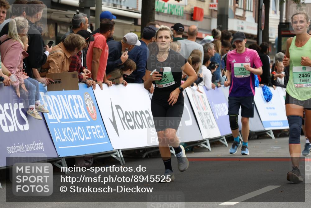 21.09.2025 - PSD Bank Halbmarathon Strokosch-Dieckow http://msf.ph/oto/8945525 21.09.2025 12:05:53 Ziel 1726, 1727, 2446, 2580, 3234, 3428, 3653 meine-sportfotos.de