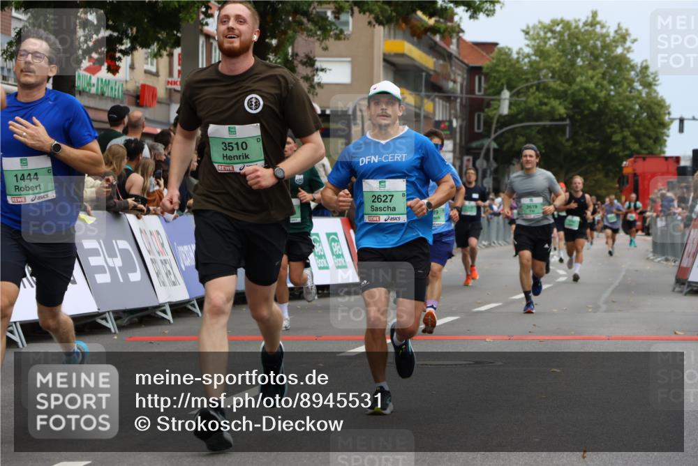21.09.2025 - PSD Bank Halbmarathon Strokosch-Dieckow http://msf.ph/oto/8945531 21.09.2025 11:58:05 Ziel 1028, 1444, 1696, 2170, 2381, 2389, 2491, 2619, 2627, 2740, 2910, 3510, 4041 meine-sportfotos.de