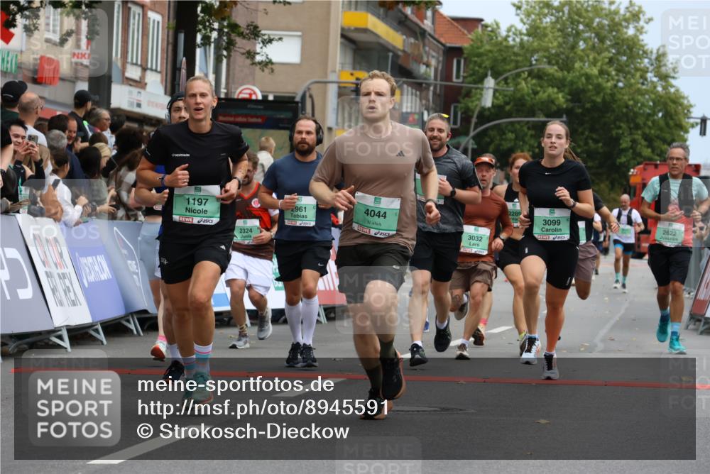 21.09.2025 - PSD Bank Halbmarathon Strokosch-Dieckow http://msf.ph/oto/8945591 21.09.2025 11:58:28 Ziel 1197, 1275, 1276, 1322, 1610, 2289, 2324, 2343, 2622, 2637, 2826, 2832, 2858, 2961, 3032, 3092, 3099, 3170, 3314, 3960, 4044 meine-sportfotos.de