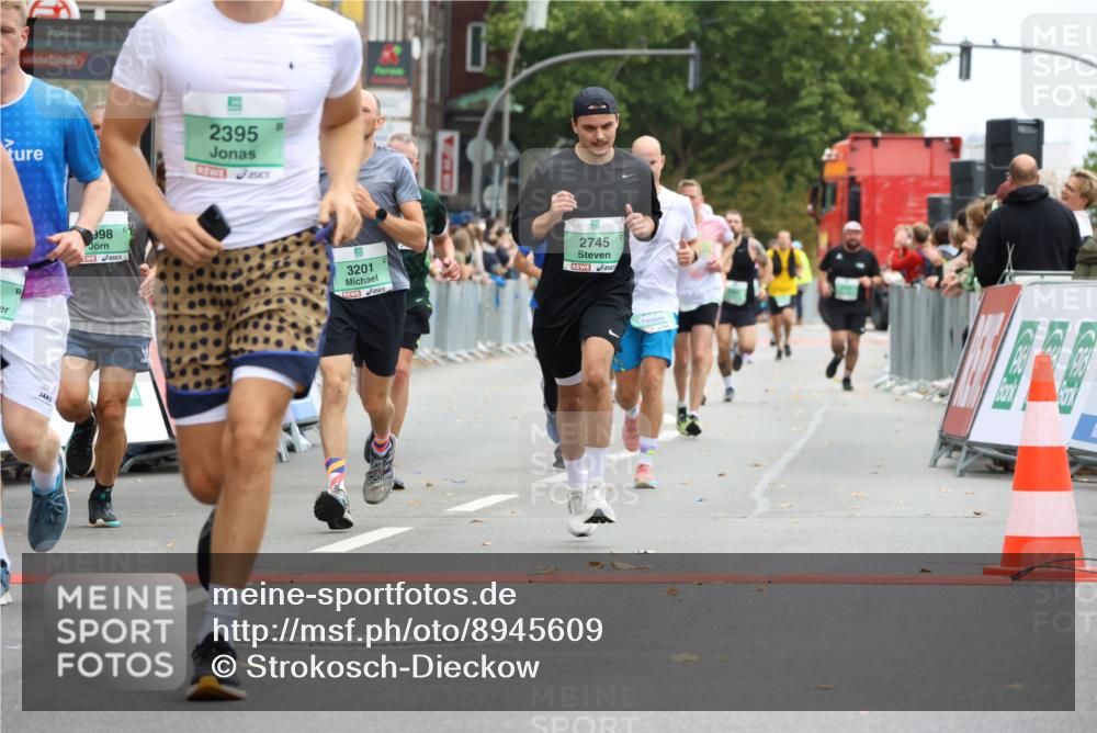 21.09.2025 - PSD Bank Halbmarathon Strokosch-Dieckow http://msf.ph/oto/8945609 21.09.2025 12:06:20 Ziel 1021, 1296, 1334, 2395, 2433, 2689, 2712, 2745, 2920, 2998, 3030, 3201, 3254, 3955 meine-sportfotos.de