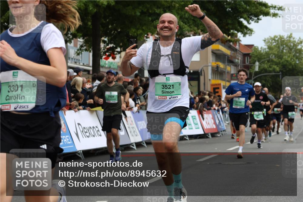 21.09.2025 - PSD Bank Halbmarathon Strokosch-Dieckow http://msf.ph/oto/8945632 21.09.2025 11:58:42 Ziel 1107, 1122, 1128, 1338, 1521, 1532, 2306, 2371, 2482, 2543, 2660, 2870, 2928, 3198, 3301, 3356, 3521, 3936 meine-sportfotos.de