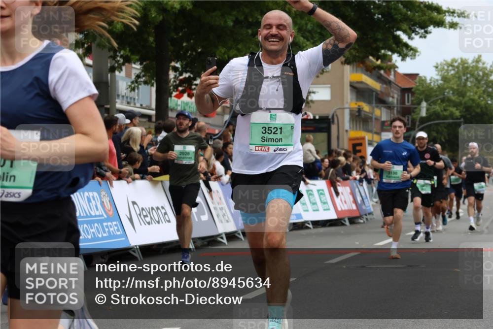 21.09.2025 - PSD Bank Halbmarathon Strokosch-Dieckow http://msf.ph/oto/8945634 21.09.2025 11:58:42 Ziel 1107, 1122, 1128, 1338, 1521, 1532, 2306, 2371, 2482, 2543, 2660, 2870, 2928, 3198, 3301, 3356, 3521, 3936 meine-sportfotos.de