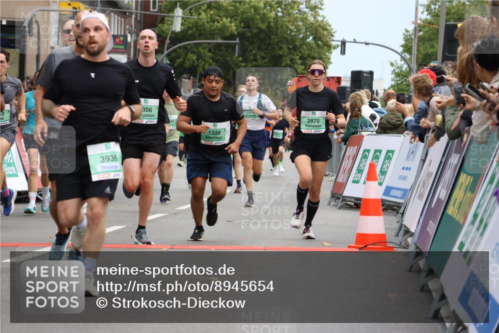 21.09.2025 - PSD Bank Halbmarathon Strokosch-Dieckow http://msf.ph/oto/8945654 21.09.2025 11:58:47 Ziel 1107, 1122, 1128, 1338, 1521, 1531, 1532, 2306, 2371, 2543, 2590, 2594, 2604, 2660, 2870, 2928, 3198, 3301, 3356, 3521, 3542, 3936 meine-sportfotos.de