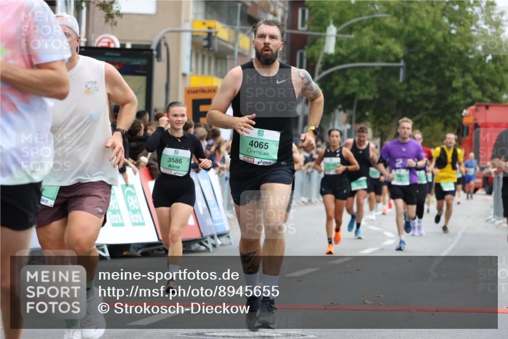 21.09.2025 - PSD Bank Halbmarathon Strokosch-Dieckow http://msf.ph/oto/8945655 21.09.2025 12:06:33 Ziel 1334, 2656, 2698, 2711, 2838, 2933, 3059, 3254, 3465, 3586, 3955, 4065 meine-sportfotos.de