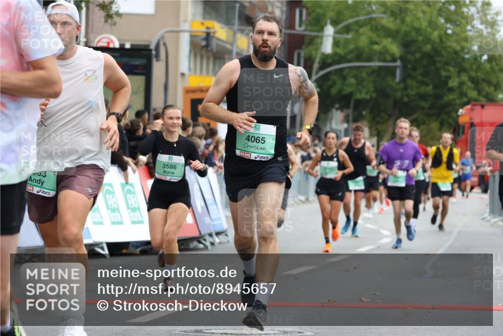 21.09.2025 - PSD Bank Halbmarathon Strokosch-Dieckow http://msf.ph/oto/8945657 21.09.2025 12:06:33 Ziel 1334, 2656, 2698, 2711, 2838, 2933, 3059, 3254, 3465, 3586, 3955, 4065 meine-sportfotos.de