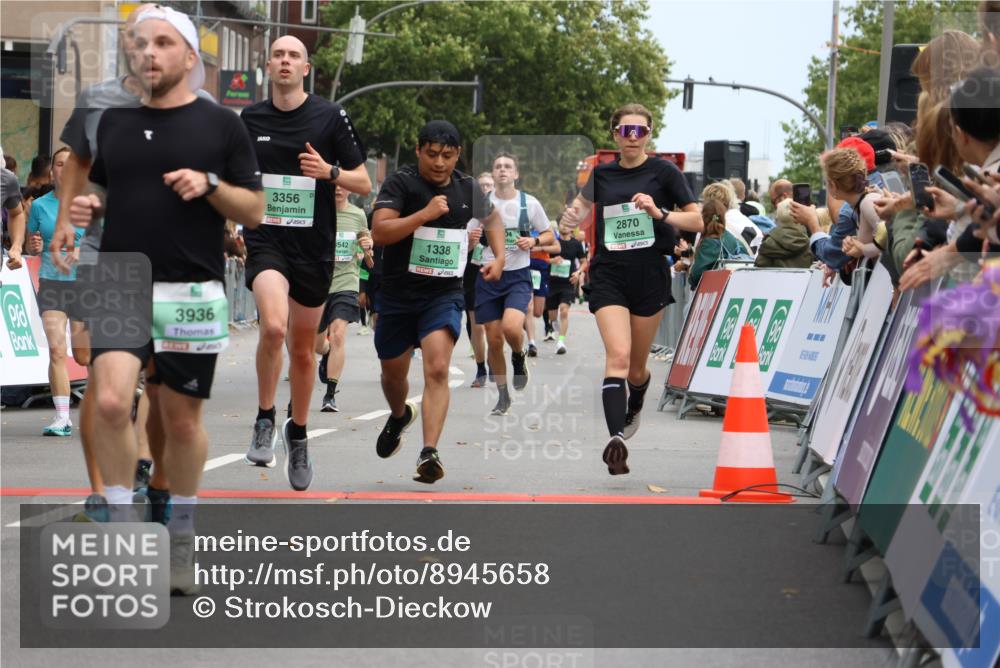 21.09.2025 - PSD Bank Halbmarathon Strokosch-Dieckow http://msf.ph/oto/8945658 21.09.2025 11:58:47 Ziel 1107, 1122, 1128, 1338, 1521, 1531, 1532, 2306, 2371, 2543, 2590, 2594, 2604, 2660, 2870, 2928, 3198, 3301, 3356, 3521, 3542, 3936 meine-sportfotos.de