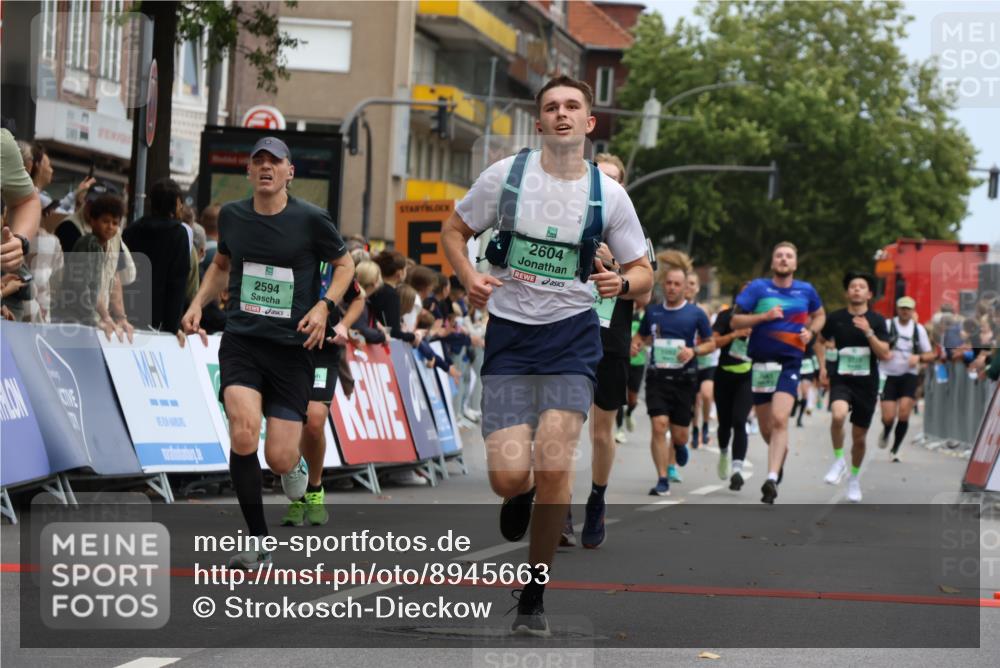 21.09.2025 - PSD Bank Halbmarathon Strokosch-Dieckow http://msf.ph/oto/8945663 21.09.2025 11:58:53 Ziel 1092, 1093, 1122, 1128, 1338, 1531, 1532, 2306, 2344, 2371, 2436, 2441, 2543, 2590, 2594, 2604, 2660, 2664, 2870, 3356, 3542, 3771, 3936 meine-sportfotos.de