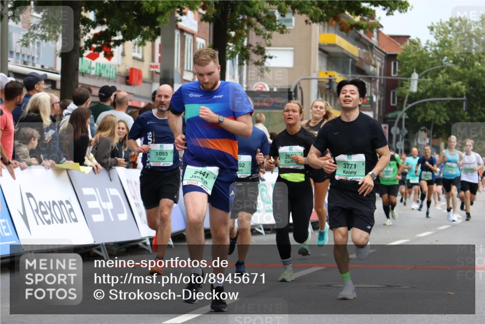 21.09.2025 - PSD Bank Halbmarathon Strokosch-Dieckow http://msf.ph/oto/8945671 21.09.2025 11:58:59 Ziel 1064, 1092, 1093, 1258, 1531, 2332, 2344, 2436, 2441, 2540, 2582, 2590, 2594, 2604, 2641, 2664, 3542, 3771 meine-sportfotos.de