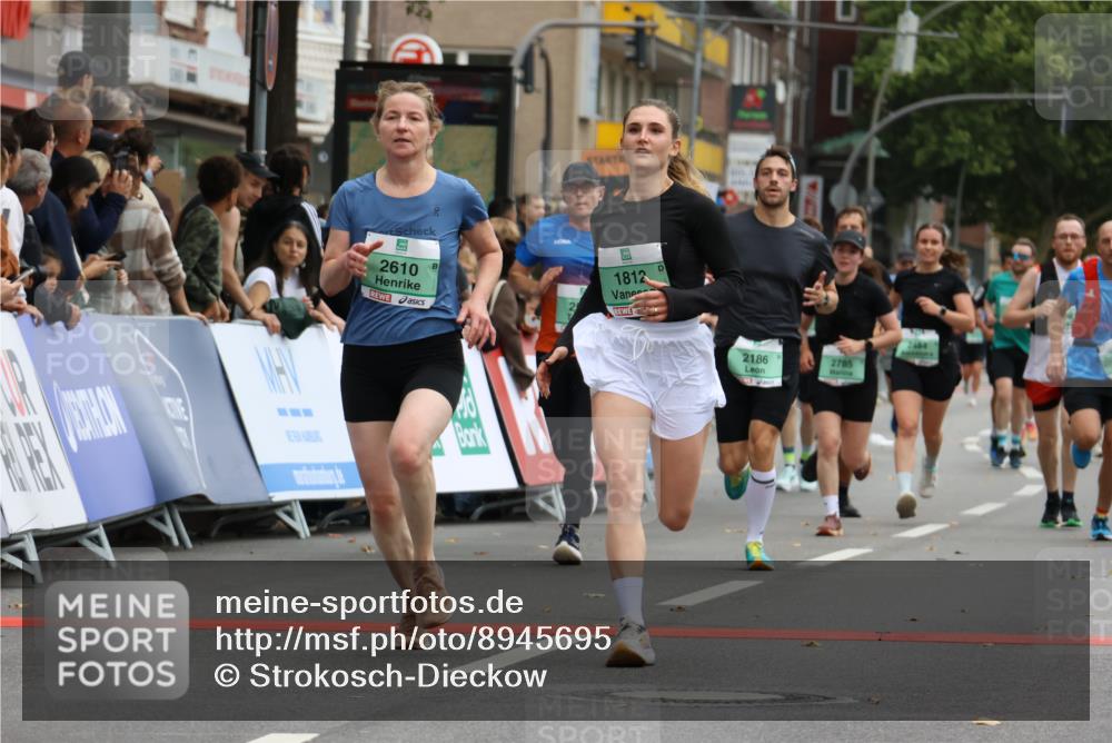21.09.2025 - PSD Bank Halbmarathon Strokosch-Dieckow http://msf.ph/oto/8945695 21.09.2025 11:59:12 Ziel 1033, 1486, 1648, 1812, 2186, 2328, 2332, 2472, 2484, 2533, 2540, 2582, 2602, 2610, 2641, 2718, 2758, 2785, 3054 meine-sportfotos.de