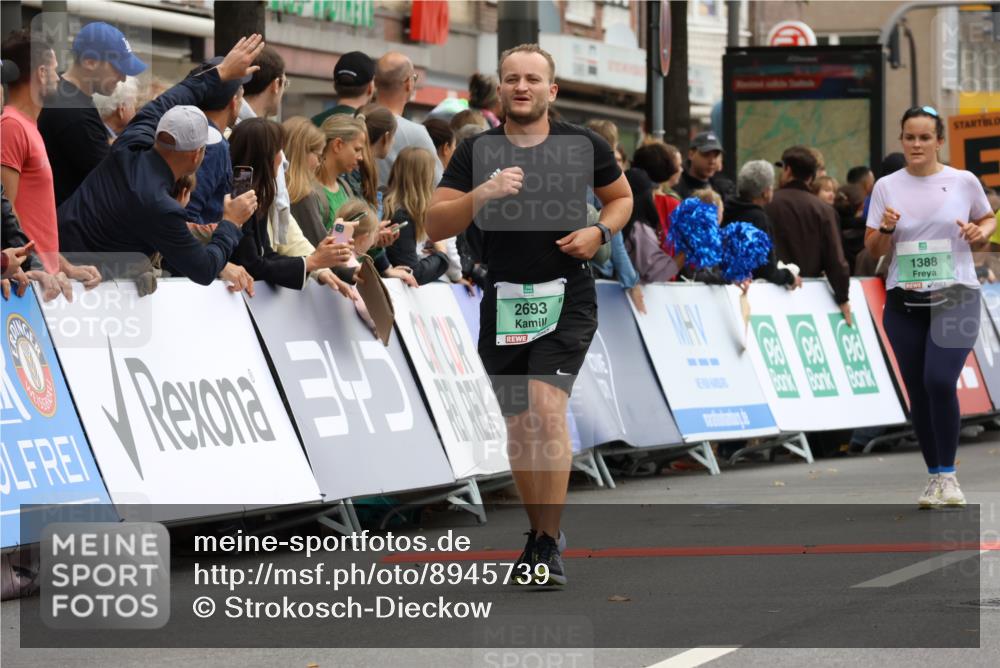 21.09.2025 - PSD Bank Halbmarathon Strokosch-Dieckow http://msf.ph/oto/8945739 21.09.2025 12:06:57 Ziel 1284, 1388, 1571, 2223, 2693, 2789, 2808, 2999, 3006, 3064, 3266, 3371, 3555, 3749, 3931 meine-sportfotos.de