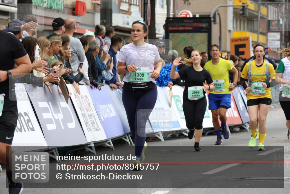 21.09.2025 - PSD Bank Halbmarathon Strokosch-Dieckow http://msf.ph/oto/8945757 21.09.2025 12:06:59 Ziel 1284, 1388, 1571, 1594, 2223, 2628, 2693, 2789, 2808, 2999, 3006, 3064, 3266, 3371, 3555, 3749, 3931 meine-sportfotos.de