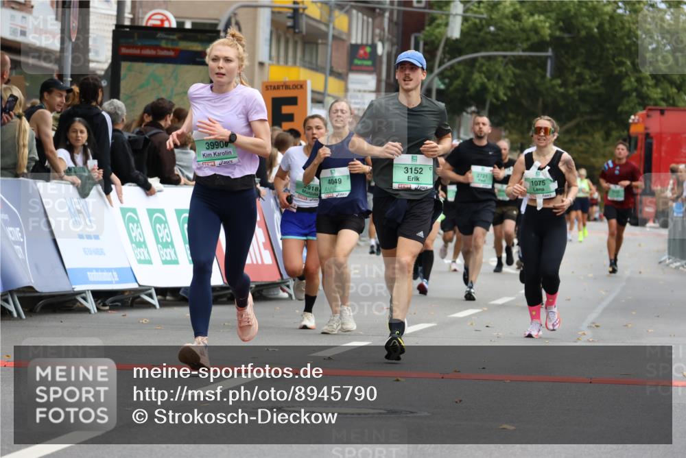 21.09.2025 - PSD Bank Halbmarathon Strokosch-Dieckow http://msf.ph/oto/8945790 21.09.2025 11:59:41 Ziel 1042, 1075, 1367, 1700, 2530, 2549, 2558, 2595, 2645, 2918, 2929, 3152, 3990, 4049 meine-sportfotos.de