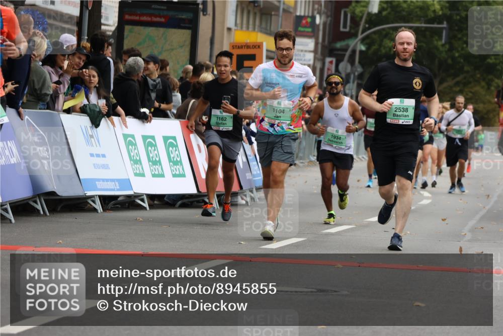 21.09.2025 - PSD Bank Halbmarathon Strokosch-Dieckow http://msf.ph/oto/8945855 21.09.2025 12:00:06 Ziel 1104, 1162, 1481, 1934, 2255, 2314, 2490, 2529, 2538, 2640, 2648, 2769, 2801, 3094, 3738, 3906 meine-sportfotos.de
