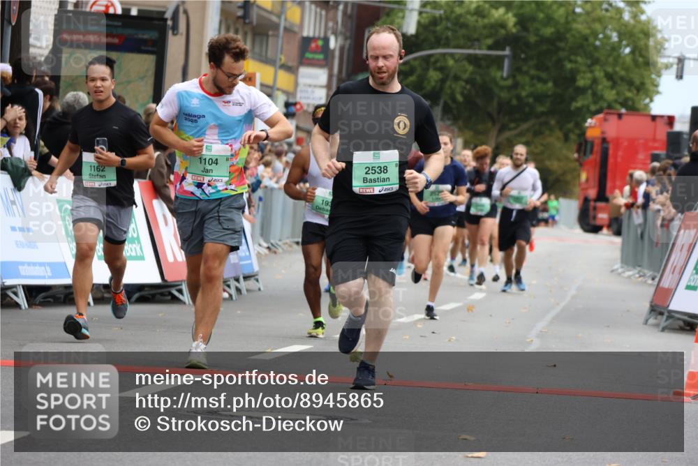 21.09.2025 - PSD Bank Halbmarathon Strokosch-Dieckow http://msf.ph/oto/8945865 21.09.2025 12:00:07 Ziel 1104, 1162, 1481, 1934, 2255, 2314, 2490, 2529, 2538, 2640, 2648, 2769, 2801, 3094, 3738, 3906 meine-sportfotos.de