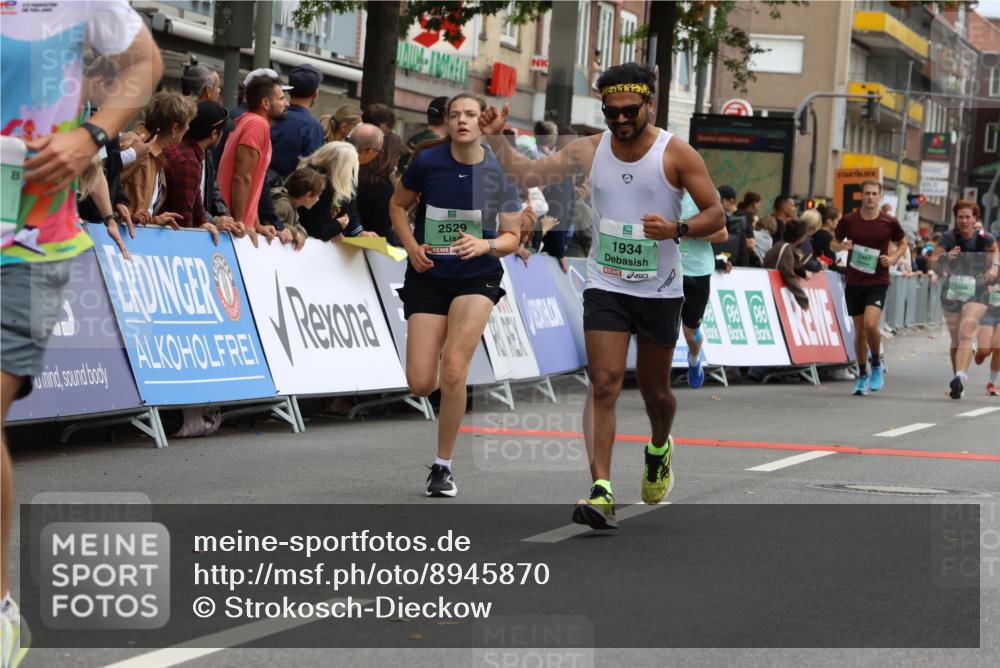 21.09.2025 - PSD Bank Halbmarathon Strokosch-Dieckow http://msf.ph/oto/8945870 21.09.2025 12:00:13 Ziel 1104, 1162, 1912, 1934, 2314, 2329, 2373, 2466, 2467, 2519, 2529, 2538, 2648, 2769, 3364, 3738 meine-sportfotos.de