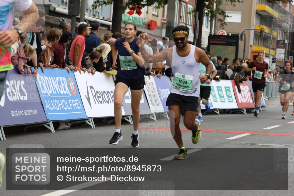 21.09.2025 - PSD Bank Halbmarathon Strokosch-Dieckow http://msf.ph/oto/8945873 21.09.2025 12:00:13 Ziel 1104, 1162, 1912, 1934, 2314, 2329, 2373, 2466, 2467, 2519, 2529, 2538, 2648, 2769, 3364, 3738 meine-sportfotos.de