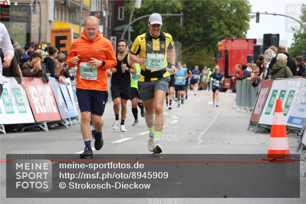 21.09.2025 - PSD Bank Halbmarathon Strokosch-Dieckow http://msf.ph/oto/8945909 21.09.2025 12:07:42 Ziel 2493, 2956, 3396, 3729, 3746, 3910, 3948, 3975 meine-sportfotos.de