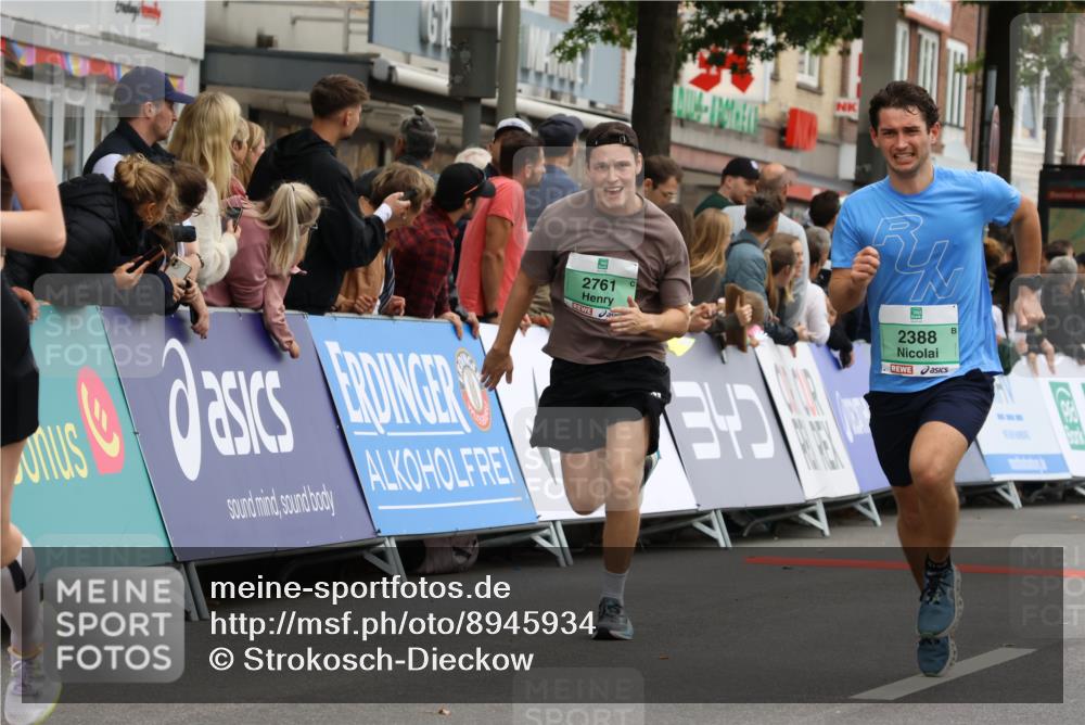 21.09.2025 - PSD Bank Halbmarathon Strokosch-Dieckow http://msf.ph/oto/8945934 21.09.2025 12:00:42 Ziel 1034, 1382, 2317, 2388, 2481, 2516, 2761, 2762, 2803, 3026, 3168, 3957 meine-sportfotos.de