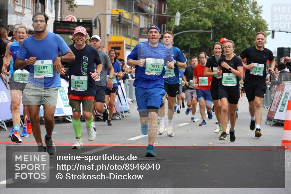21.09.2025 - PSD Bank Halbmarathon Strokosch-Dieckow http://msf.ph/oto/8946040 21.09.2025 12:01:24 Ziel 1261, 1357, 1376, 1395, 1400, 1585, 1711, 1789, 2367, 2597, 2686, 2730, 2733, 2751, 2943, 2978, 3011, 3053, 3083, 3098, 3186, 3187, 3352, 3565, 3951, 3964, 3973, 4038 meine-sportfotos.de