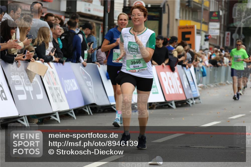 21.09.2025 - PSD Bank Halbmarathon Strokosch-Dieckow http://msf.ph/oto/8946139 21.09.2025 12:09:15 Ziel 1080, 2623, 3008, 3127, 3232, 3946 meine-sportfotos.de