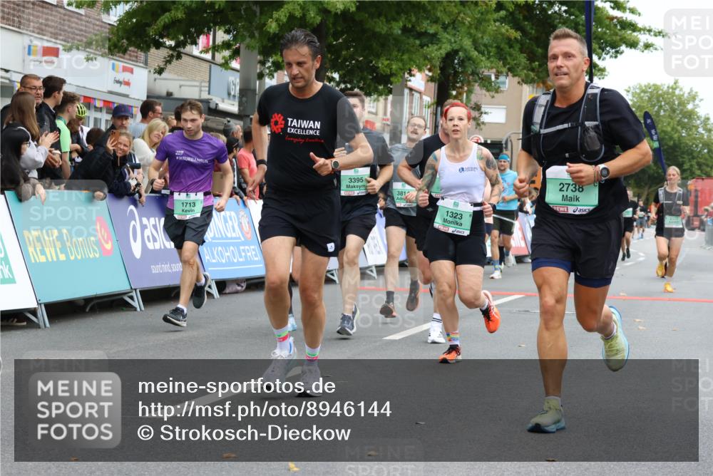 21.09.2025 - PSD Bank Halbmarathon Strokosch-Dieckow http://msf.ph/oto/8946144 21.09.2025 12:01:57 Ziel 1084, 1323, 1377, 1713, 1714, 1790, 1929, 2464, 2514, 2563, 2738, 2741, 2922, 2924, 2938, 3157, 3180, 3395, 3814, 3940 meine-sportfotos.de