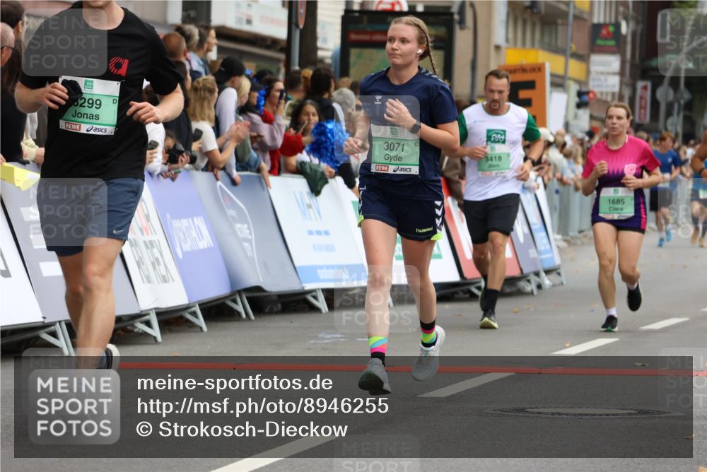 21.09.2025 - PSD Bank Halbmarathon Strokosch-Dieckow http://msf.ph/oto/8946255 21.09.2025 12:02:47 Ziel 1574, 1685, 2448, 3071, 3114, 3130, 3299, 3418 meine-sportfotos.de