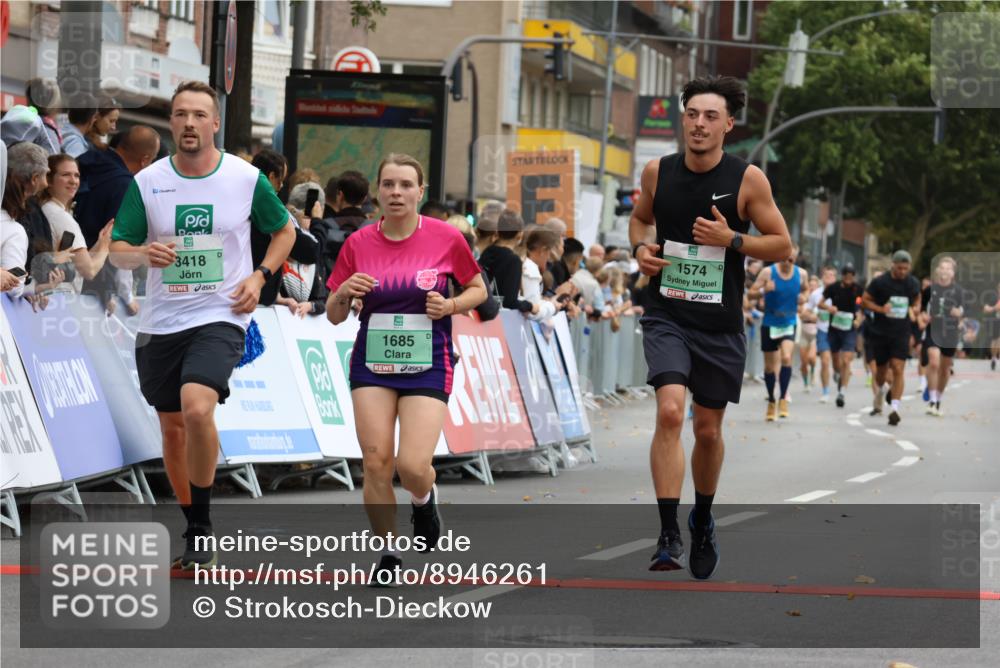 21.09.2025 - PSD Bank Halbmarathon Strokosch-Dieckow http://msf.ph/oto/8946261 21.09.2025 12:02:50 Ziel 1574, 1685, 2448, 3071, 3114, 3130, 3299, 3418 meine-sportfotos.de