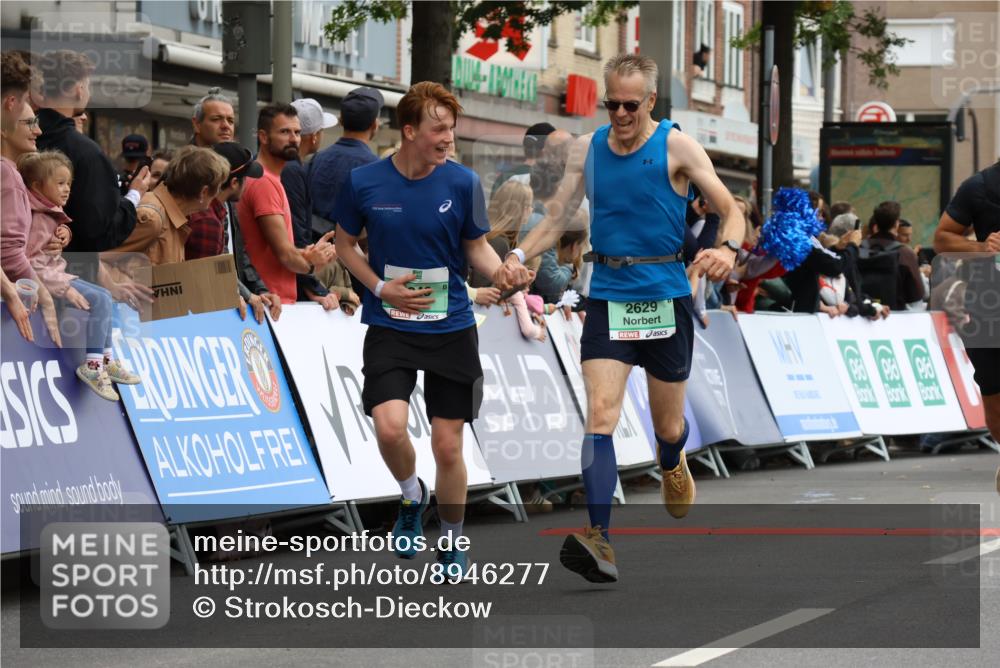 21.09.2025 - PSD Bank Halbmarathon Strokosch-Dieckow http://msf.ph/oto/8946277 21.09.2025 12:03:02 Ziel 1664, 2629, 3113, 3965, 3986 meine-sportfotos.de